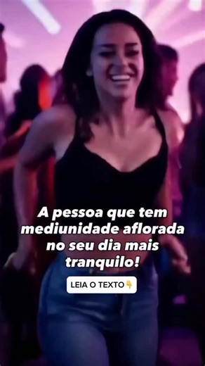 Portal da Ascensão ♾ on Instagram: "Você sente o peso dos ambientes antes mesmo de alguém falar? Sai de certos lugares exausto(a), como se algo tivesse drenado sua força vital? Isso não é fraqueza. É sensibilidade espiritual. É mediunidade aflorada pedindo consciência e cuidado. Quem possui a percepção energética mais aberta não apenas observa o mundo — sente. Capta emoções, pensamentos, tensões invisíveis. O corpo reage, a mente se confunde, a alma sinaliza. Quando você ignora esses sinais, a e