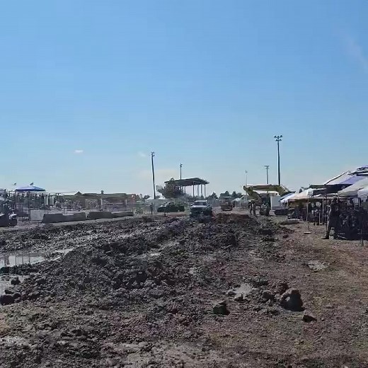 3.3K views · 25 reactions | Squarebody Mudding #mud #mudbogging #mudding #chevytrucks #squarebody #chevy #squarebodychevy | Crazy Bear Productions | Facebook