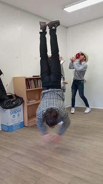 Next lvl handstand pushups #foryou #fyp #explorepage #explore #calisthenics #streetworkout #handstand #workout #handstandpushups
