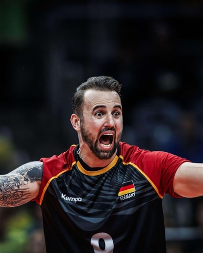 GEORG GROZER 🇩🇪 🆚 🇧🇷 BRAZIL The German opposite is celebrating his birthday today 🥳 At the Olympic Qualifier, he scored 27 points from 22 attacks, 3 aces and 2 blocks in his team’s 3-1 victory 🆚 Brazil 🇧🇷. 📺 Watch the #OQT matches on http://VB.TV 🏐 #volleyball #Paris2024 🔜 | Volleyball World