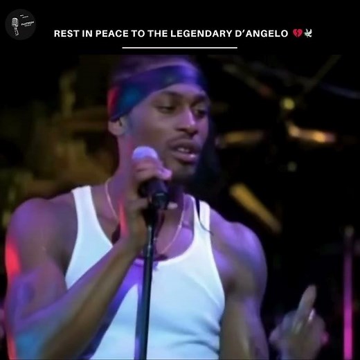 D'Angelo performing "Send It On" live