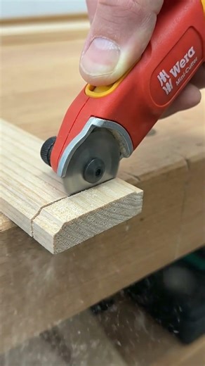 This Tiny Wera Tool Cuts Wood Like Magic 😲#wera #tools