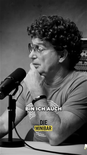 Ein unvergesslicher Ratschlag von Comedy-Mastermind Hugo Egon Balder, der uns lehrt, auf unerwartete Kritik zu hören. Eine Lektion über Talent und Comedy.