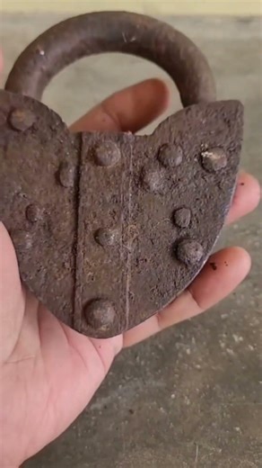 Old lock key 🔑 missing #antique #coin #old #trending #shorts 👌👌