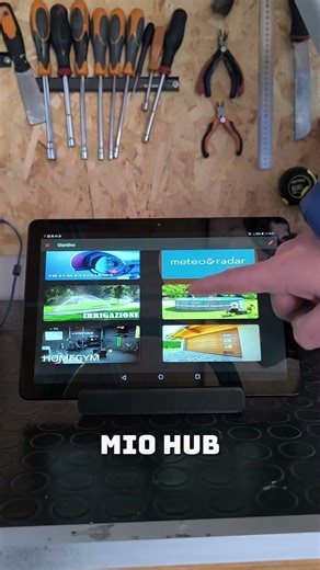 Trasformò un vecchio tablet in una dashboard per gestire la domotica di casa.
