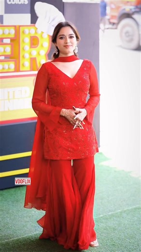 🔥 Jannat Zubair Sets the Frame on Fire with Her Glam Look ♥️🦋😍