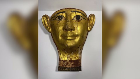 Egypt retrieves 25 smuggled ancient artifacts from U.S.