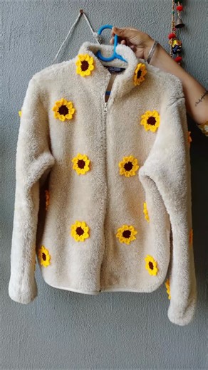 _jiyaa on Instagram: "Sunflower theory 🌻 #trending #viralreels #reels #sunflowers🌻 #viral"