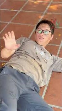 Cậu ăn mày với tinh thần nghĩa hiệp giúp đỡ cô gái và gặp được thần tượng trong lòng mình