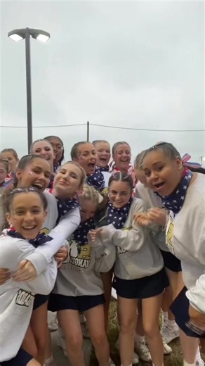 the sv cheer girls ❤️🤍💙