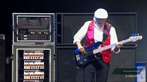 Fleetwood Mac - Go Your Own Way live 2015