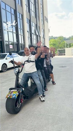 Scooter For The Whole Family! 🤣