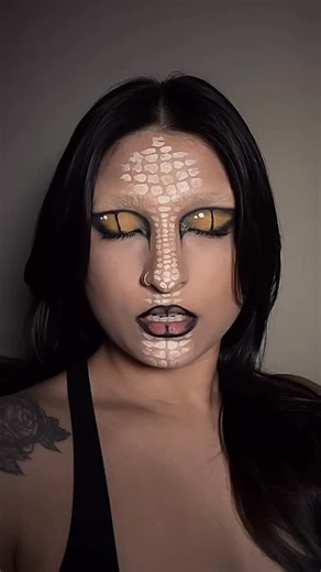 Samhita Sharma on Instagram: "Reptile 🐍 Edition Look inspo @reitxmakeup #halloween #halloweenmakeuplook #halloweenmakeuplook #reptilemakeup"