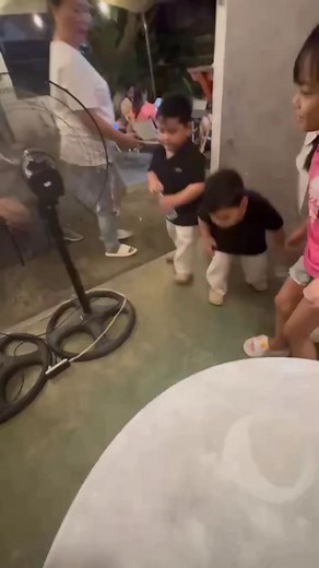 1.7M views · 47K reactions | panuorin nyo maigi pano ginawa ni zayn! HAHAHAHAHAHA atleast tumayo yung kanya 藍來 #fypシ゚ #fypシ #follower | Carla Shane Gazmin | Facebook