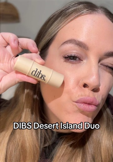 I love these mini Desert Island Duos from @DIBSBEAUTY! This is Shade 2 - You Do You / Moodboost. Such flattering shades on my complexion and buttery smooth! Easy to blend out and even leaves a little glow ✨ love to toss this in my bag for travel! Lazy girl approved 💯 Brushes used: @DETAILS By TATI & @BK Beauty Brushes #dibsbeauty #desertislandduo #creammakeup #easymakeup #lazygirlmakeup