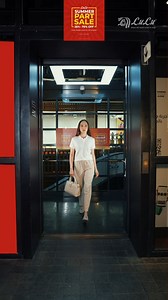 Summer's hot, but these deals are hotter!👕👗🛍️ LuLu’s #SummerPartSale has 25% to 70% off on fashion, footwear, ladies' bags, and more. Hurry now to your nearest #LuLuUAE! 🛒👜🤩 #HappyAtLuLu | LuLu Hypermarket