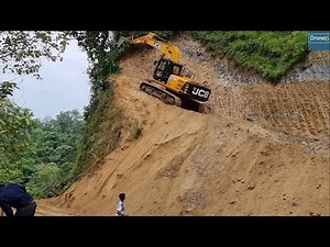 Cutting Hill Top -JCB Excavator on Ramp-Hillside Road Building