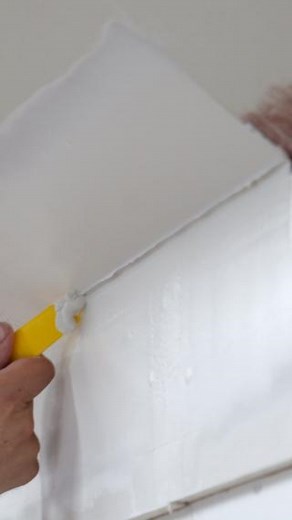 ✨ Why is Magic Corner so Magical? 🤩 It’s all in the flexible, adaptable flange that makes finishing tough corners a breeze. Whether you’re tackling off-angles, long drywall runs, or intricate ceiling designs, Magic Corner’s unique design prevents cracks by expanding and contracting with your structure. 💪 Trusted in millions of homes and even in iconic buildings like Chicago’s United Center, this bead is the key to a finish that stands the test of time. See the magic in action! 🎥 How to preven