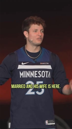 1.2M views · 15K reactions | The Twin City had the TWINS out  #comedy #standup #standupcomedy #funny #mattrife #crowdwork #minnesota | Matt Rife Comedy Fan | Facebook