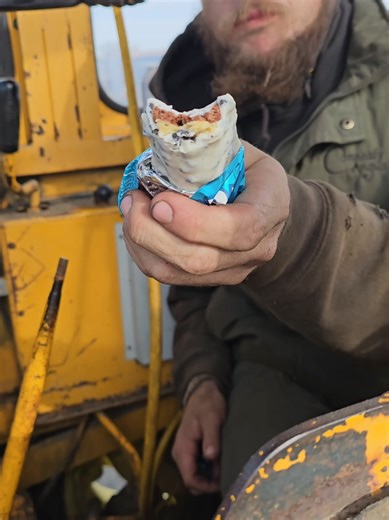 Protein candy bar. #protein #proteinbar #snackysnack @REDCON1 | protein bar