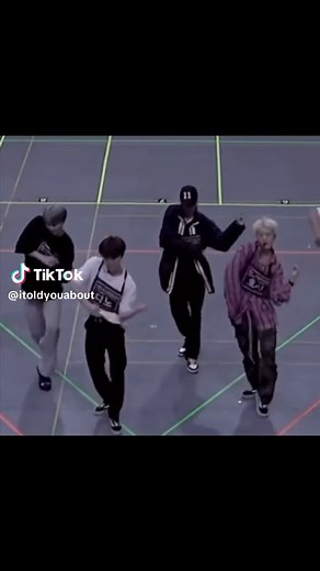 They were perfect as a performance team. 👏🐱🐯🐸🦦 #seventeen #seventeen17_official #seventeencarat #svtcarat #bethesunconcert #jun #hoshi #the8 #dino