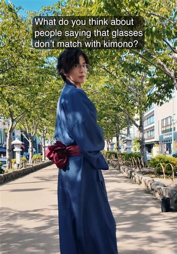 Casual and Fashionable Ways to Wear a Kimono