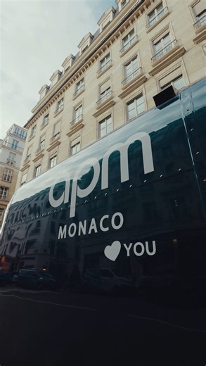 Follow Agency on Instagram: "( APM Monaco ) Les équipes FOLLOW x COVER ont accompagné @apmmonaco pour cette activation sur mesure. Concept, réalisation & mise en place du dispositif côté Follow Conseil pour créer l’expérience « APM ❤️ Tour » et invitations de journalistes et créateurs de contenu côté Cover pour mettre en lumière la marque et le Airstream dans chaque ville au cœur des lieux qu’ils fréquentent au quotidien. Un moment chaleureux autour d’une boisson chaude pour permettre d’aller à 