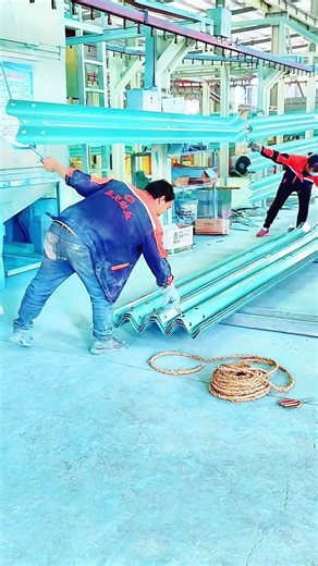 Durable Powder Coating Process for High-Quality Highway Steel Guardrails