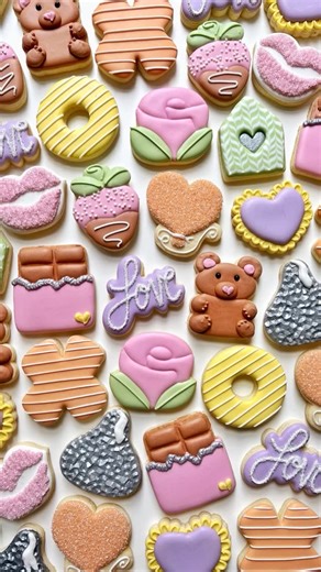 Grace Gaylord on Instagram: "And please still always comment on the cookies even when I’m talking about my grief 🫶🏻 I don’t see it as insensitive at all. I want you first and foremost to enjoy the cookies, and if you enjoyed listening to my words too, that’s a bonus 💕 ➡️ Comment MORE and I’ll send you a DM (direct message) with links to my blog and class website! #cookiedecorating #valentinesdaycookies"