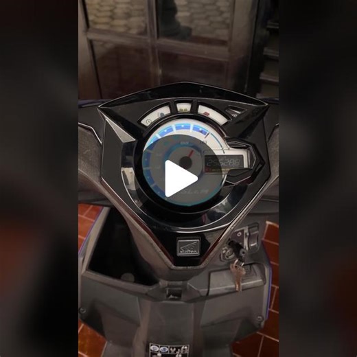 Custom Speedometer Beat Deluxe in Ice Blue Color