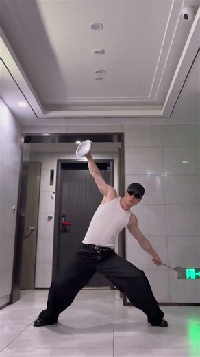 But anyone with a slow Internet connection has no idea what I m doing#Bibiab#My knife and