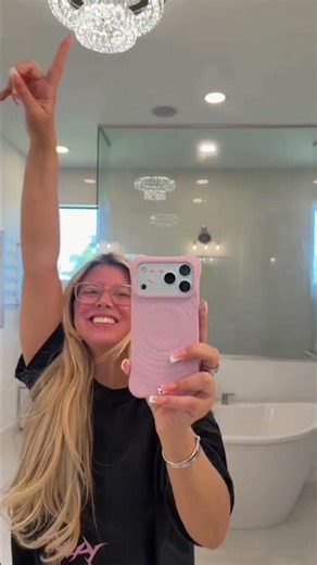 Singing in the showerrrr!!! 🚿😝💅 #dance #shorts #challenge #couple