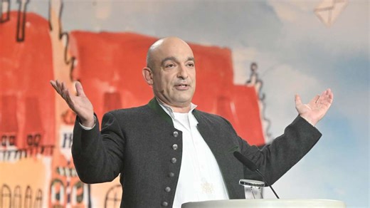 Maibock-Redner Django Asül im Interview: „Söder braucht meine Hinweise“