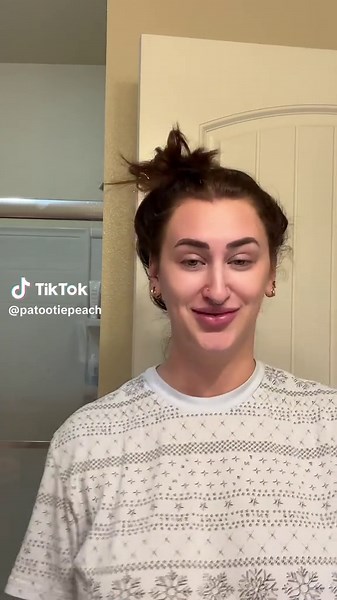 Doris Shrek Cosplay Makeup and Hair Tutorial