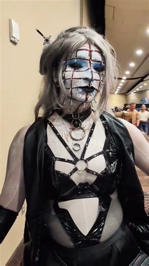 Pinhead Cosplay