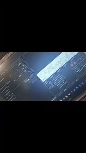 De Diseño a Vinilo: ¡Mira Cómo Creamos un Logotipo Paso a Paso