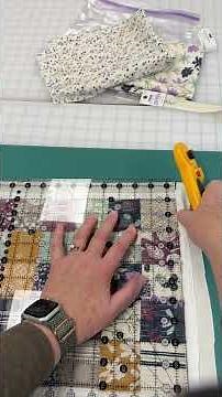 One Hour of Sewing - Zipper into bag! 🎉 What quilting pattern should I use on the Christmas quilt?