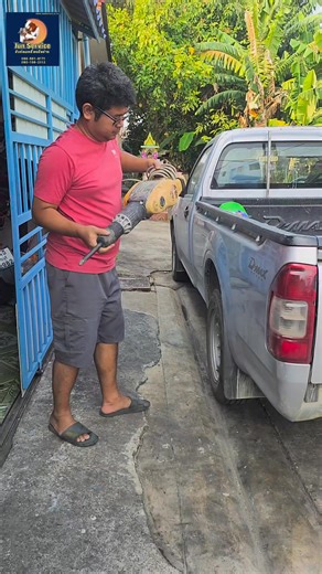 อีกงานเสร็จสมบูรณ์! 🎉 สกัดไฟฟ้าทำลาย DEWALT รุ่น D25901K-B1 🛠️ ทางร้านจันทร์เซอร์วิส ส่งงานซ่อมเรียบร้อยแล้วครับ เครื่องพร้อมใช้งานได้เต็มที่ 💪 สกัดตัวนี้ ผ่านการทดสอบแล้ว มั่นใจได้เลยว่า ใช้งานได้เต็มประสิทธิภาพแน่นอน 🙏 ขอบคุณที่ไว้วางใจ จันทร์เซอร์วิส ศูนย์ซ่อมเครื่องมือช่างมาตรฐาน สระบุรีครับ 📣 มีเครื่องมือช่างเสีย อยากให้เราดูแล ติดต่อสอบถามได้เลยครับ ยินดีให้คำปรึกษา #ซ่อมสกัด #รับซ่อมสกัด #สกัดไฟฟ้าDEWALT #DEWALTD25901K #สกัดไม่ทำงาน #ซ่อมเครื่องมือช่างสระบุรี #ร้านซ่อมเครื่องมือช่าง 