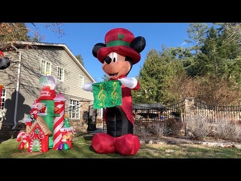 Disney 14.5-ft Colossal Airblown Inflatable Mickey Mouse Caroler - Unboxing/Inflation/Review!