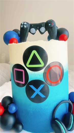 Squid game cake theme design 😍😍. Dm to order. . . . . Z#. . . . . #CakeDelivery #CustomCakes #CakeLove #f #bakersoftiktok #TikTokBakes #TikTokBakes #squidgame #LevelUpWithCake