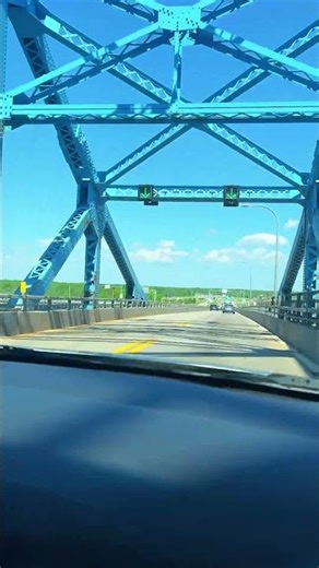 Crossing from Buffalo to Canada | Epic Bridge Passage 🌉🇨🇦 #canada #travel #usatravelvlog #buffalo