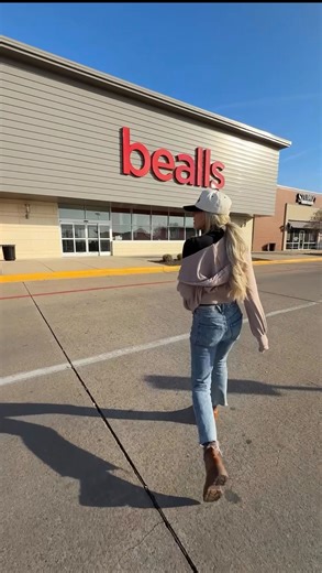c a s e y w i e g a n d on Instagram: "A little shopping trip that surprised me in the best way 🤍 If you haven’t stepped into @beallsstores lately… you’re missing out. I went in hoping to find a few small treasures for our home.... those cozy, everyday pieces that make life feel a little sweeter, and walked out with a cart full of goodness. From comfy outfits for busy mom days to home décor that feels intentional (without the price tag!), bealls has truly evolved. Consider this your sign to red