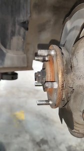 140K views · 1.3K reactions | wheel stud replacement guide #auto #engine #mechanic #maintenance #tips #repair #car #usa | Auto Technician | Facebook