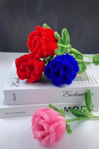 Fuzzy Wire Rose Bouquet Tutorial with Fuzzy String Flowers