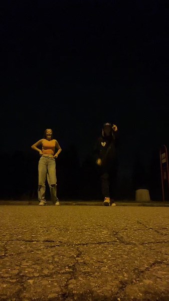 no shirt, no blouse #trend