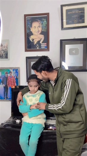 Use Mod Se Bhi Ham Gujre Hain 😢💔🥀#youtube#bollywood #mohammedrafi#shortsviral #viralvideo