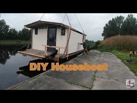 Building a Houseboat DIY