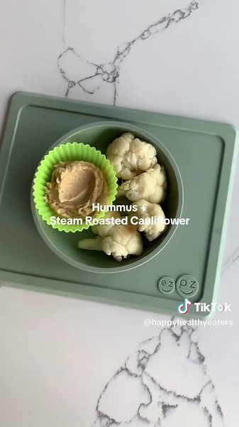 Here’s 5 whole food healthy snack ideas for your baby (6 months ) that take (allllllmost) no time at all to prepare 🥳. (And spoiler alert - they’re great for toddlers too! ✨). You can find all the snack ideas above PLUS 5 more in a convenient printable version in our link in bio ⬆️. Don’t sleep on this one friends 😘! (The printable also includes more detailed preparation instructions 👌🏽.) And if you find yourself asking ‘Do babies even need snacks??’ or ‘What should I look for in snacks for 