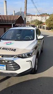 6.9K views · 1.3K reactions | Atuação no trânsito, confira as irregularidades do veículo… Película sem chancela Farol led ilegal Pneus careca traseiro Falta macaco, chave de roda, triângulo (sem equip) step vazio (equip inoperante) Condutor sem CNH Criança sem dispositivo de Retenção Uso de Celular Sem Cinto de segurança Alteração Característica (rebaixado, tanque) | PMSC Jaraguá do Sul 14 BPM | Facebook