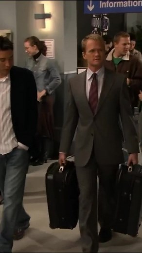 Barney picking up girls at the airport! #howimetyourmother #barneystinson #tvshow #fyp #foryoupage